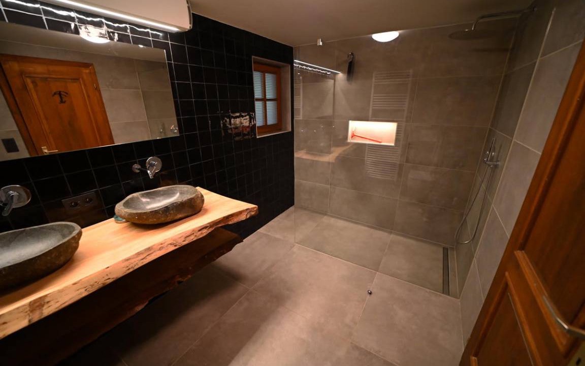 Photo of Bathroom in Weris