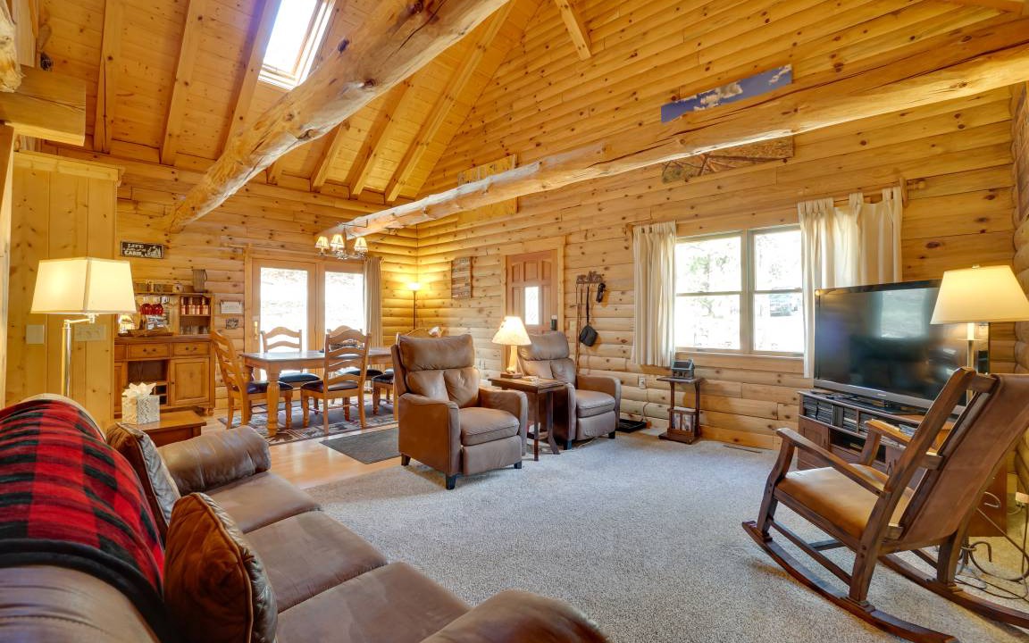 Photo of Livingroom in Carriage Hills