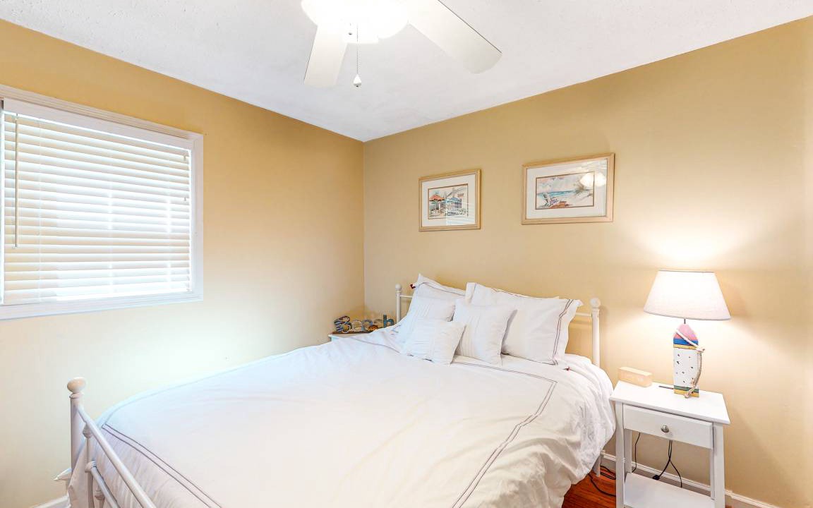 Photo of Bedroom in Atlantic Beach