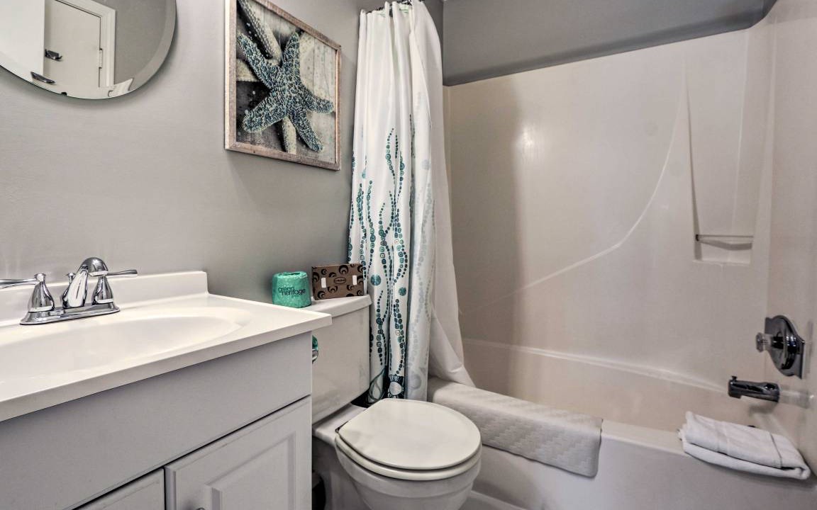 Photo of Bathroom in Folly Field