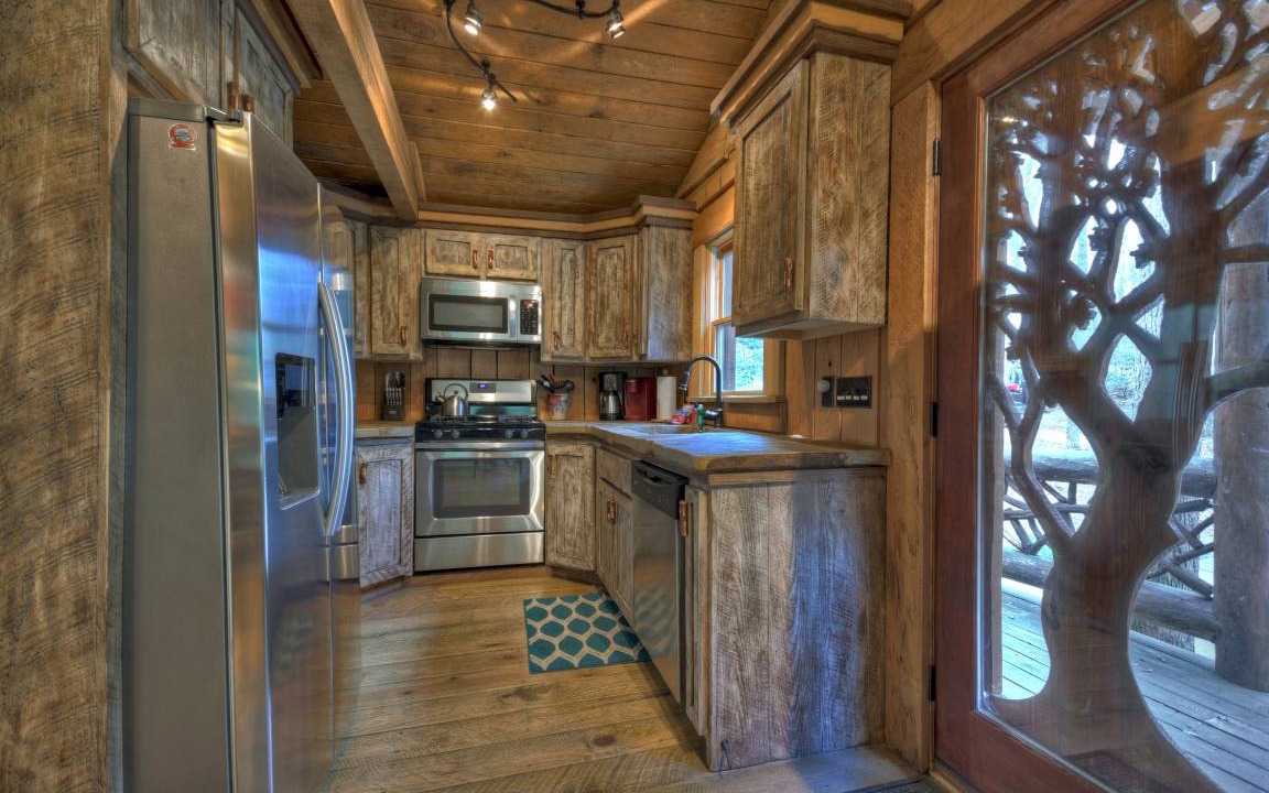 Photo of Kitchen in Mineral Bluff