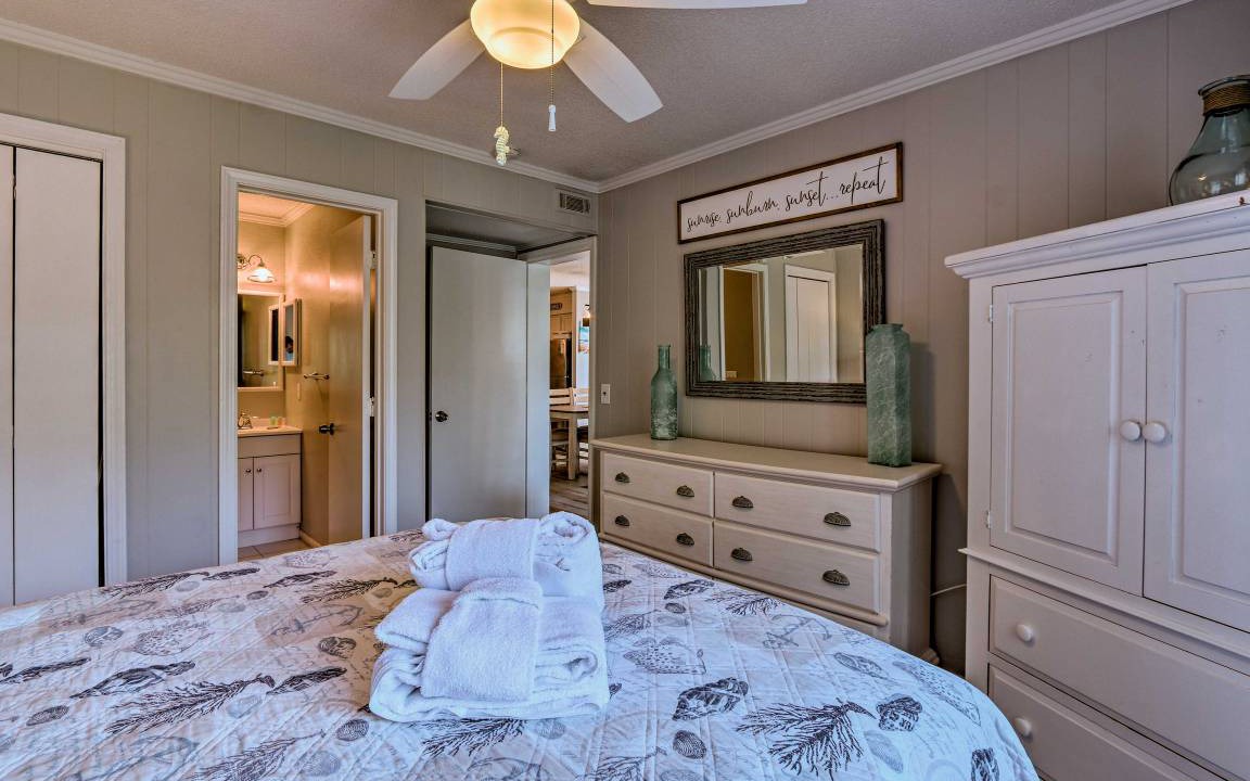 Photo of Bedroom in Folly Field