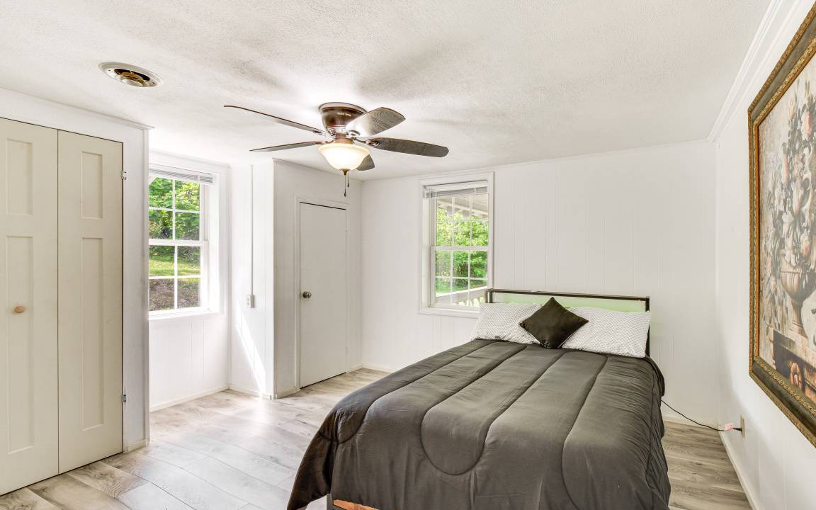 Photo of Bedroom in Seneca