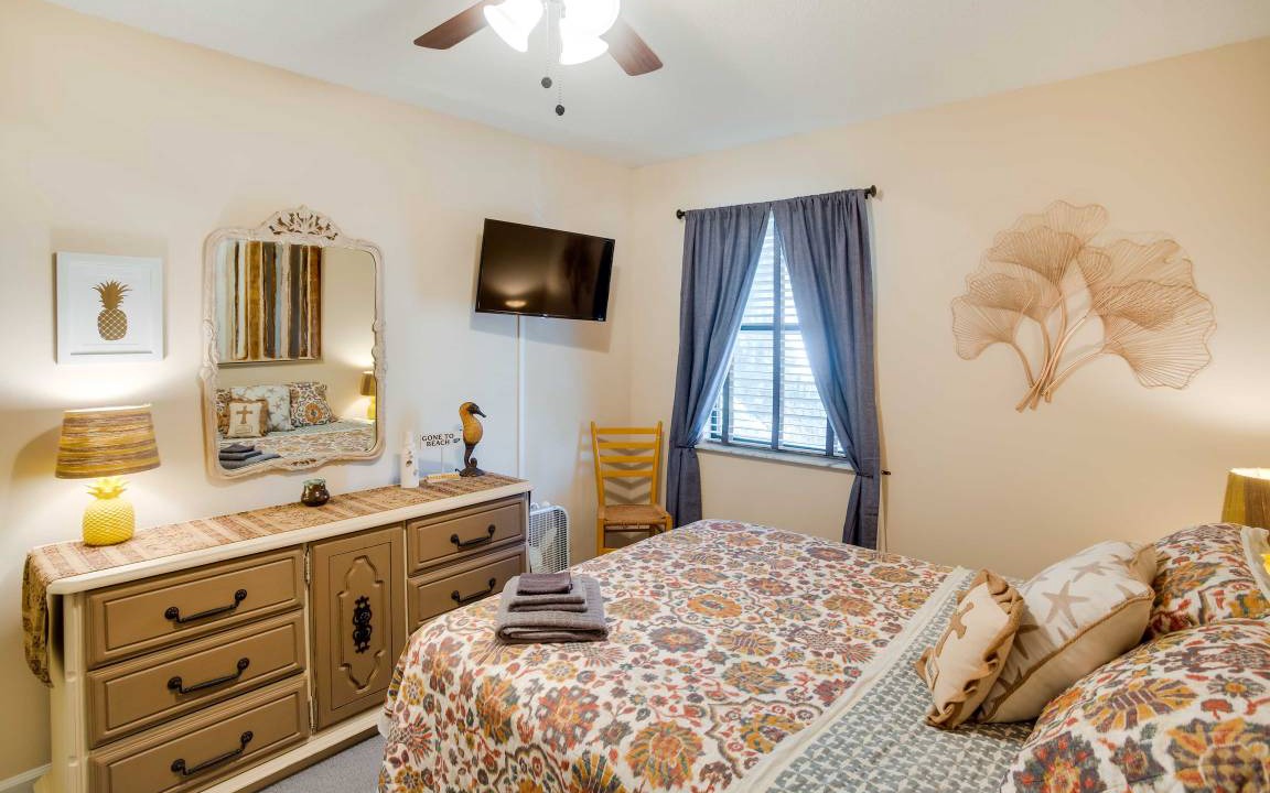 Photo of Bedroom in Saint Simons Island