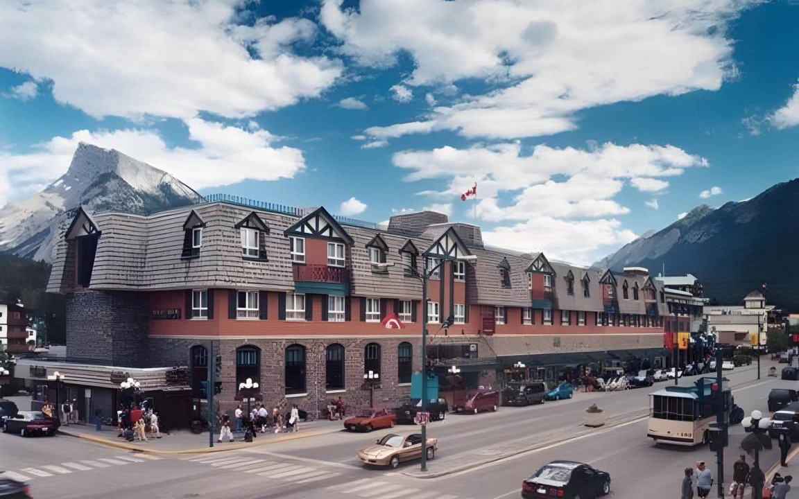 Photo of Others in Banff