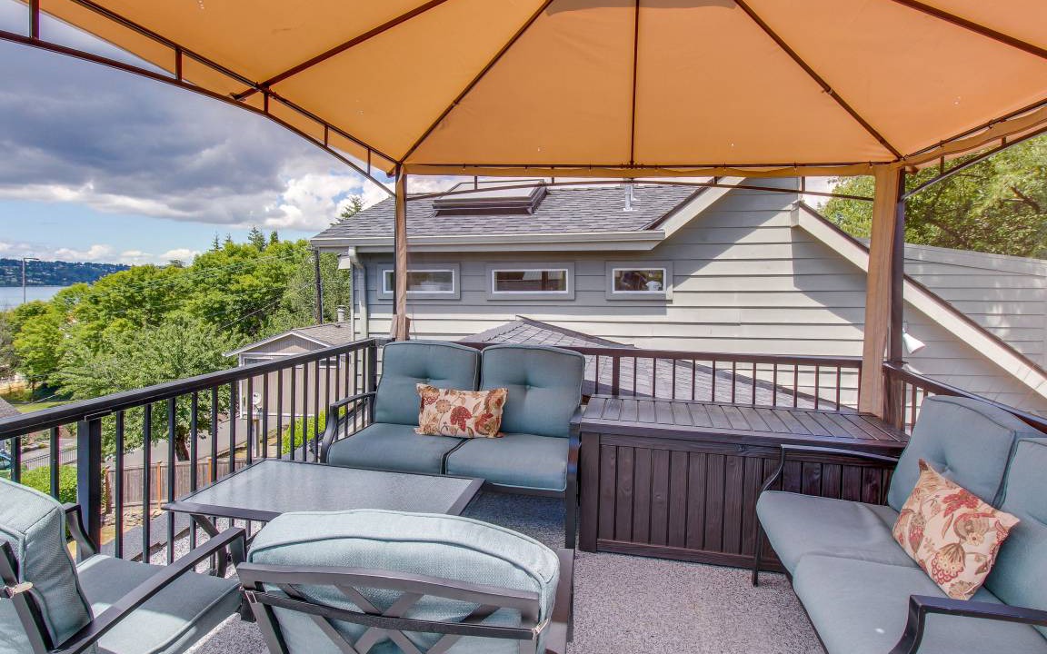 Photo of Patio Balcony in Mercer Island