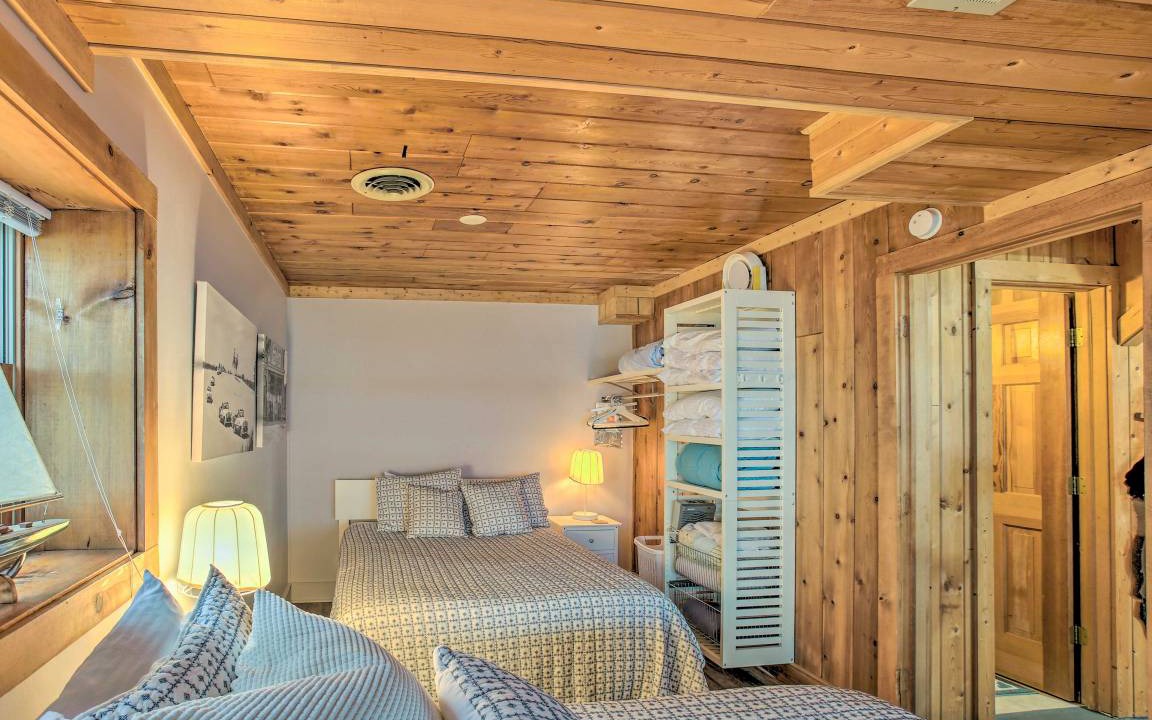 Photo of Bedroom in Glen Arbor