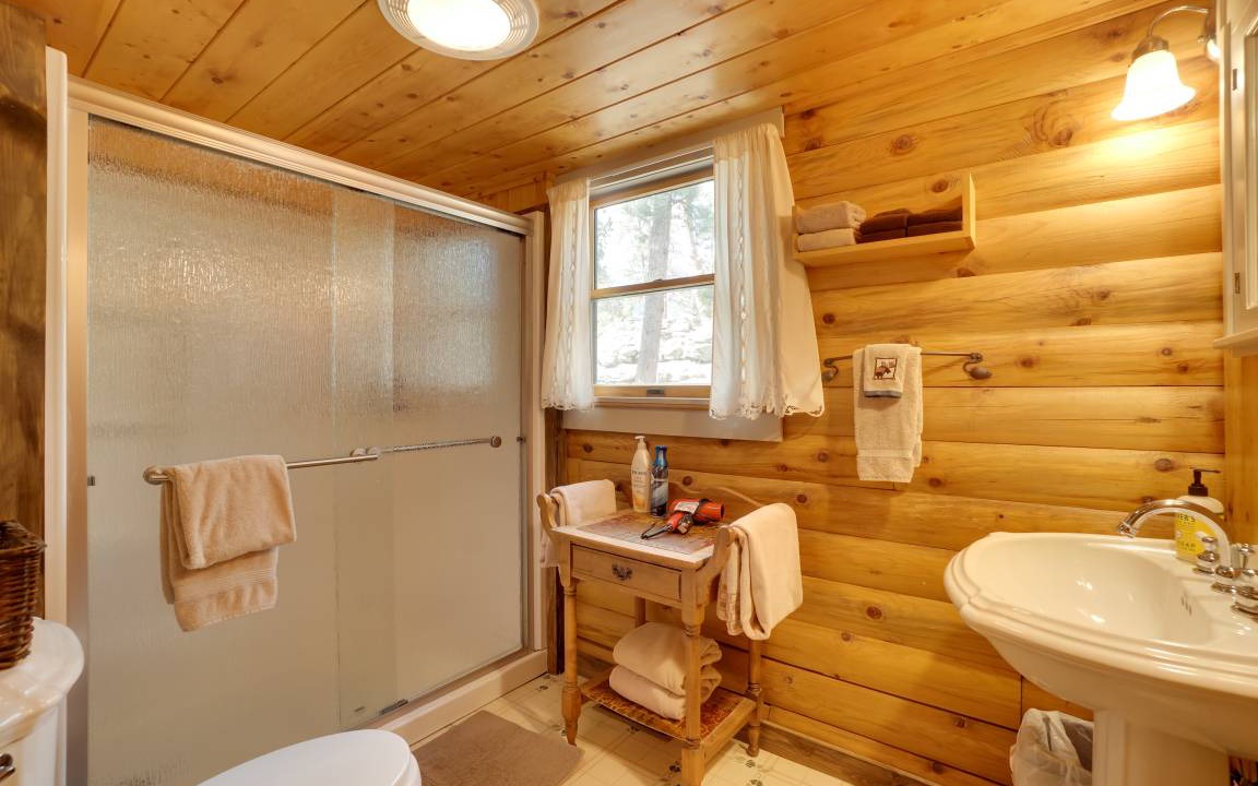 Photo of Bathroom in Carriage Hills