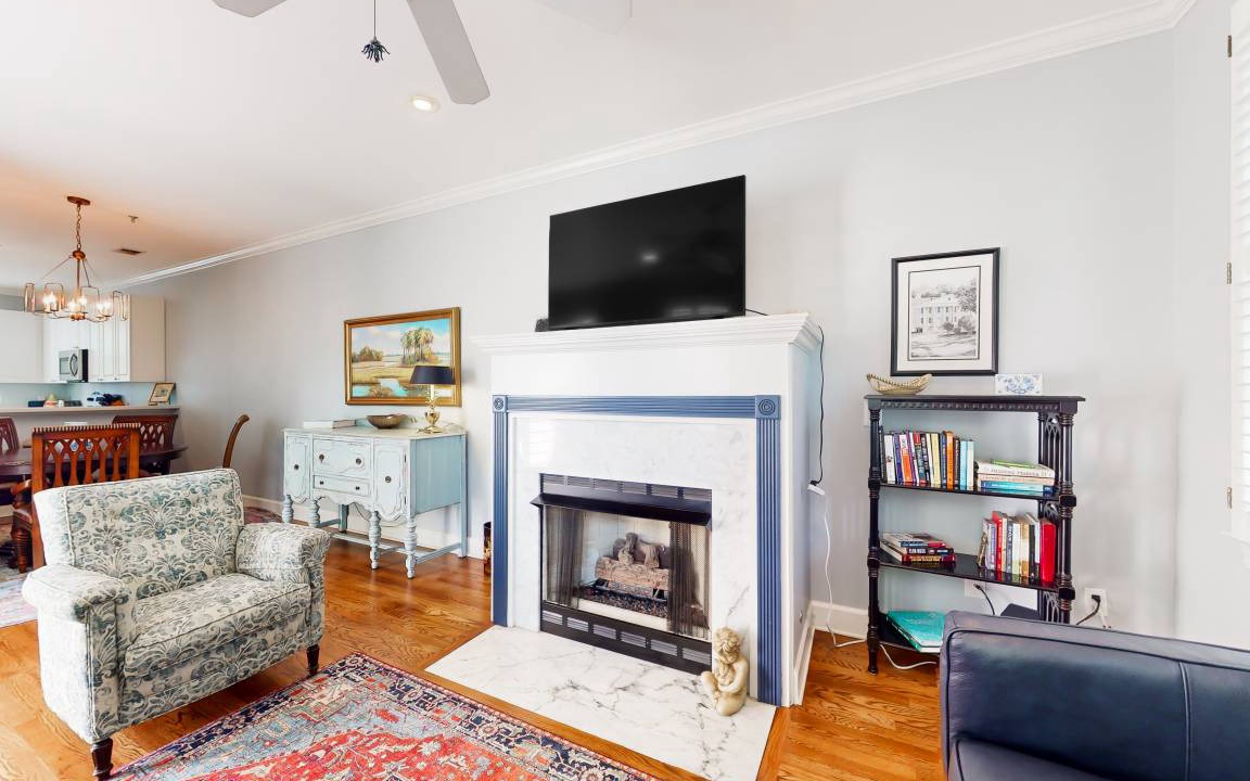 Photo of Livingroom in Harleston Village