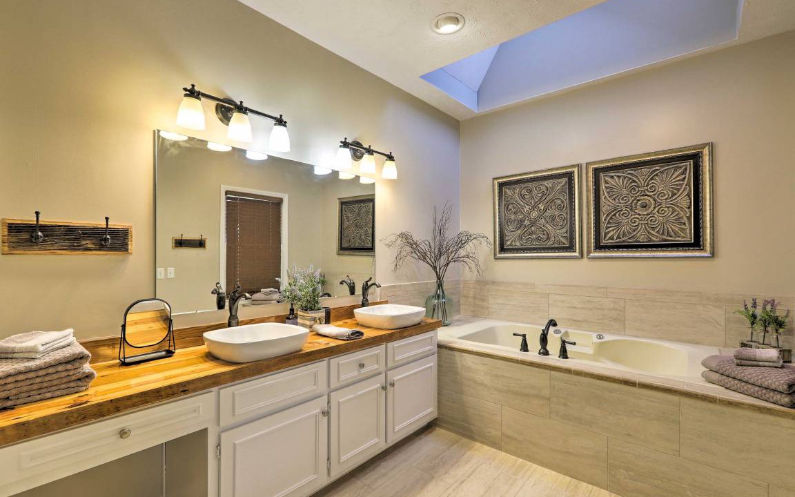Photo of Bathroom in Pine Mountain Valley