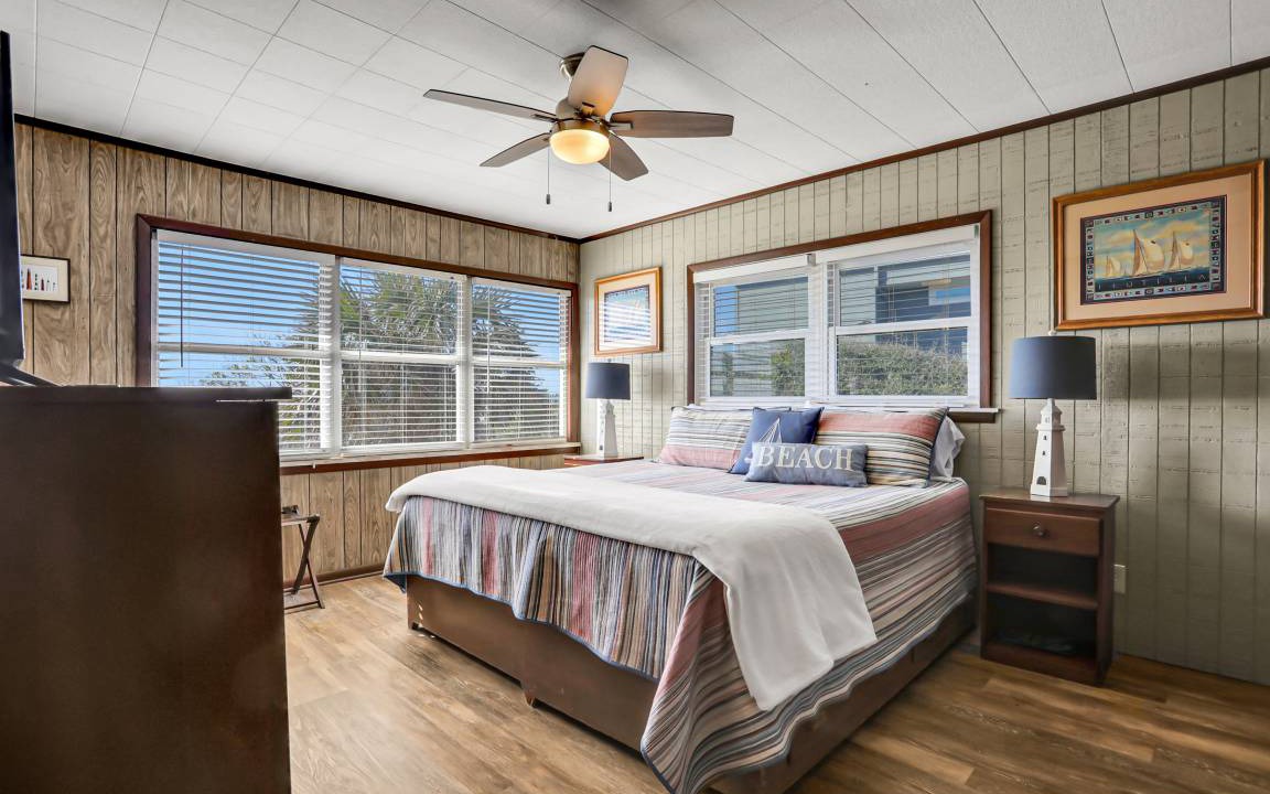 Photo of Bedroom in Crescent Beach