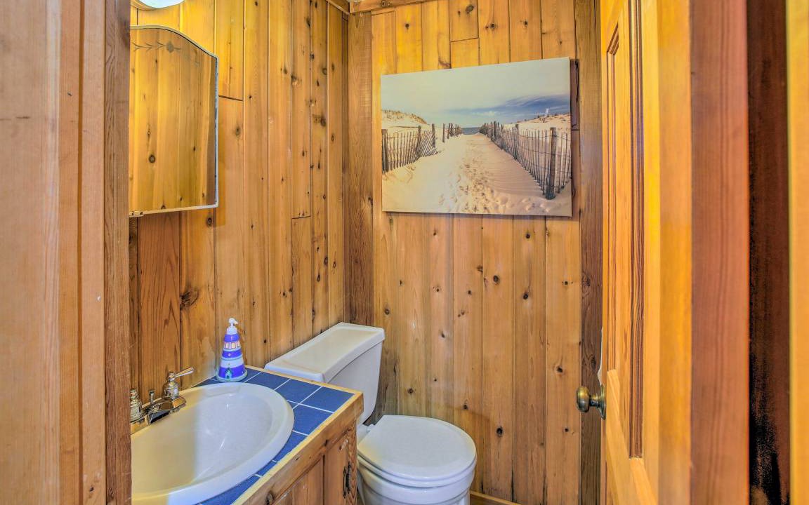Photo of Bathroom in Glen Arbor