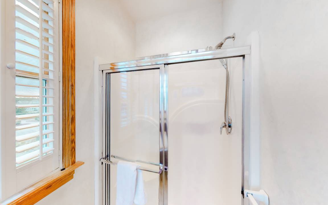 Photo of Bathroom in Ocean Hill
