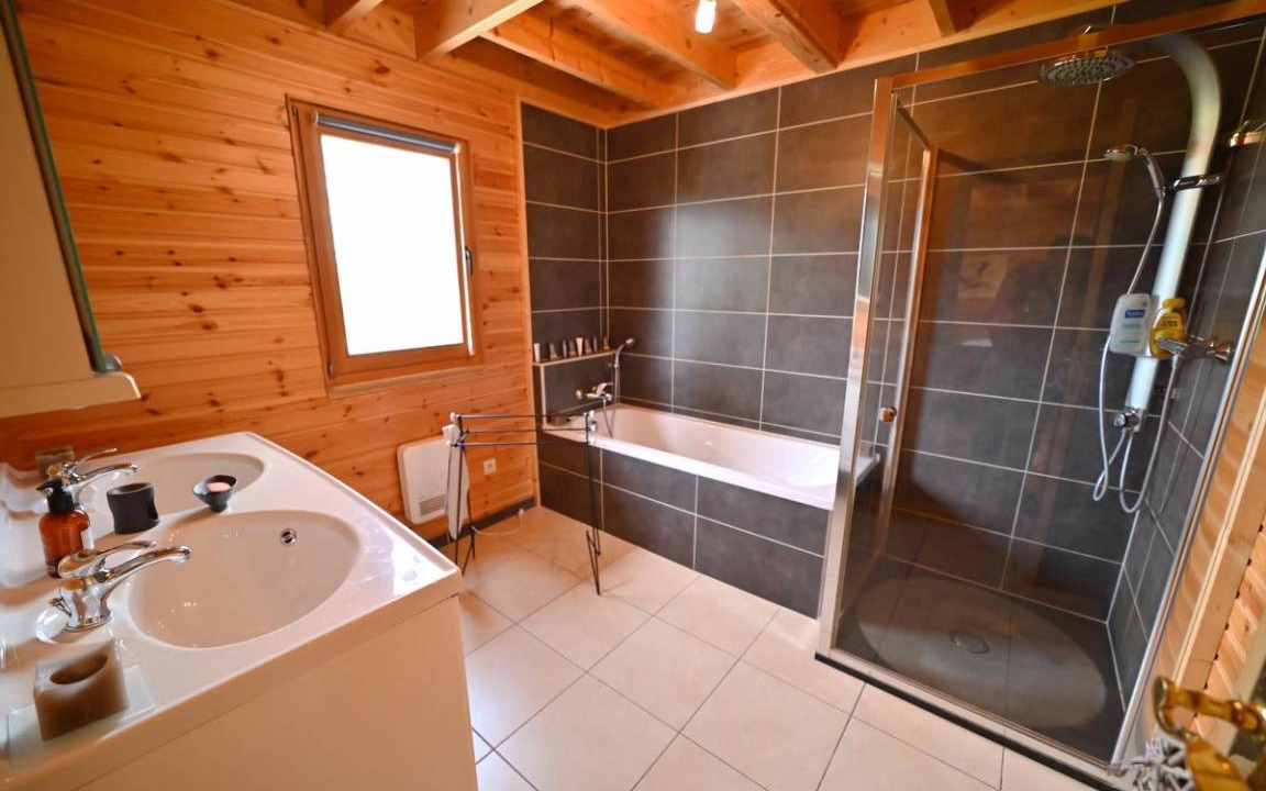 Photo of Bathroom in Harre