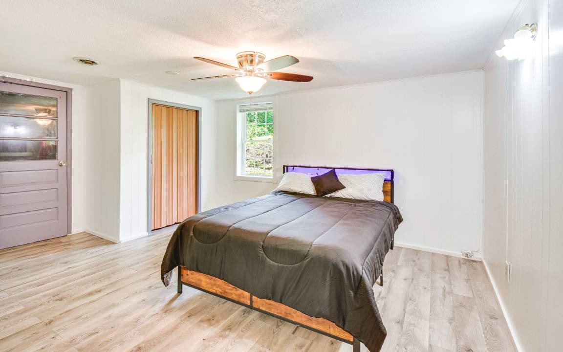Photo of Bedroom in Seneca