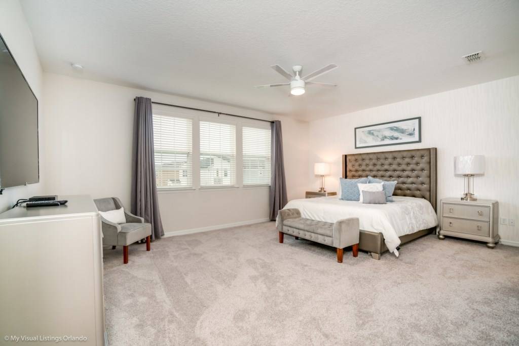 Photo of Bedroom in Bay Lake
