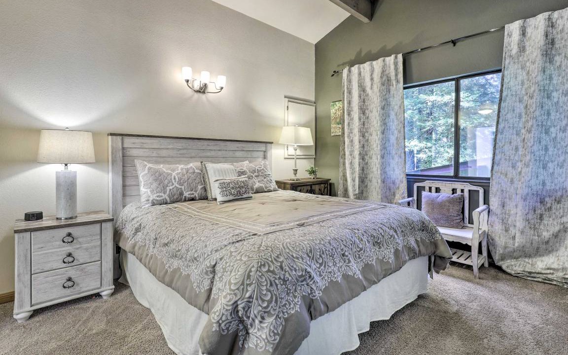 Photo of Bedroom in Guerneville
