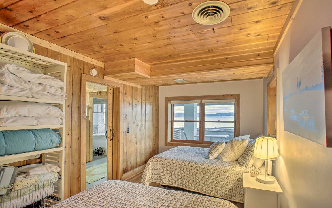 Photo of Bedroom in Glen Arbor