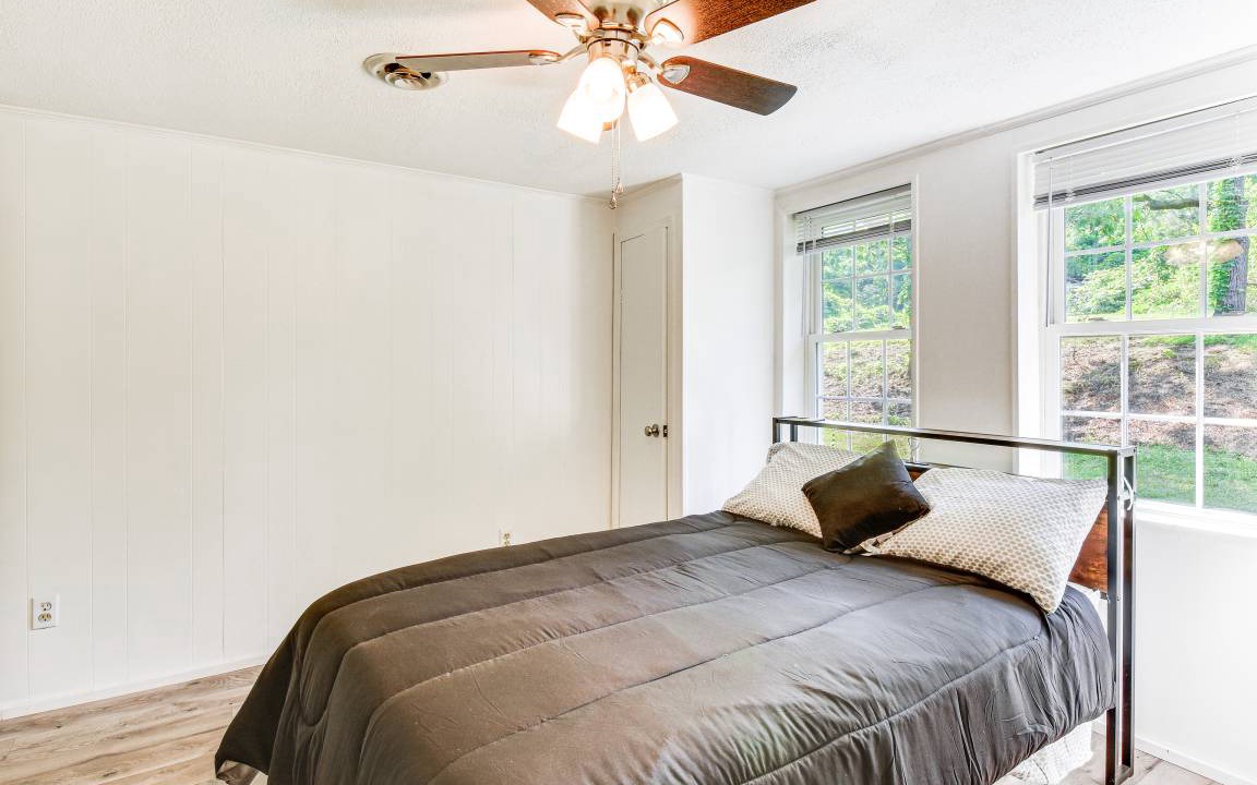 Photo of Bedroom in Seneca