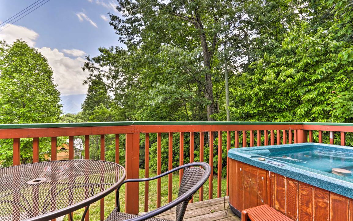 Photo of Patio Balcony in Chalet Village