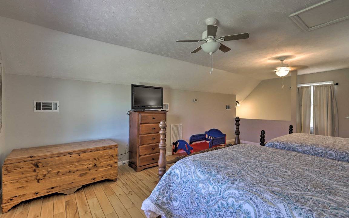 Photo of Bedroom in Pine Mountain Valley