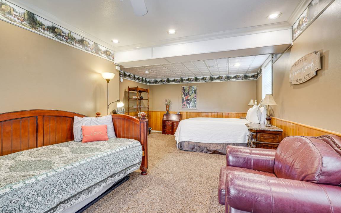 Photo of Bedroom in Sylvan Shores