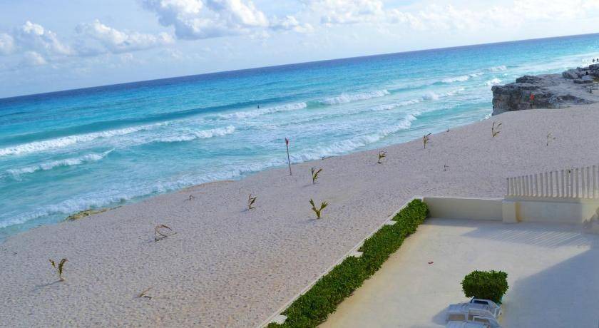Photo of Others in Punta Cancun
