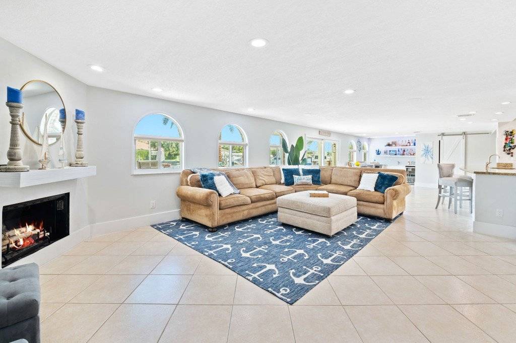 Photo of Livingroom in Lighthouse Point