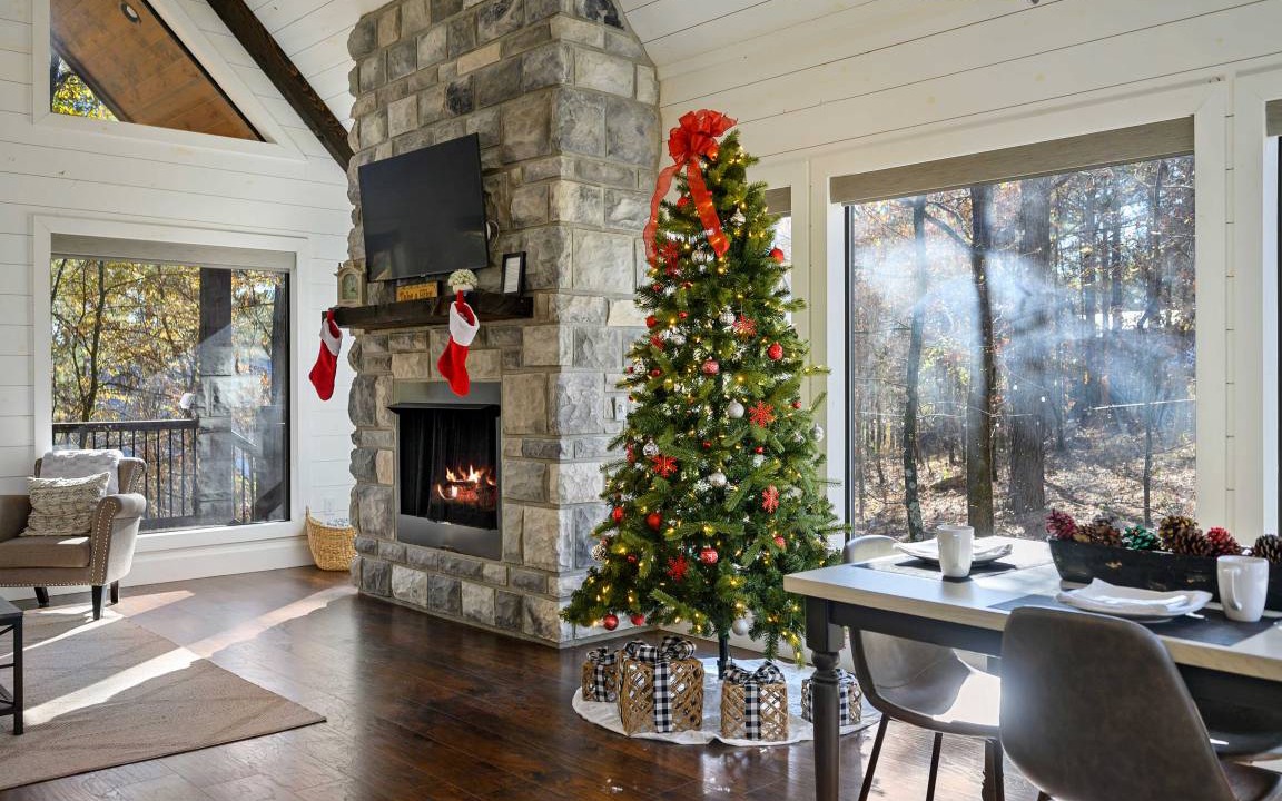 Photo of Livingroom in Broken Bow