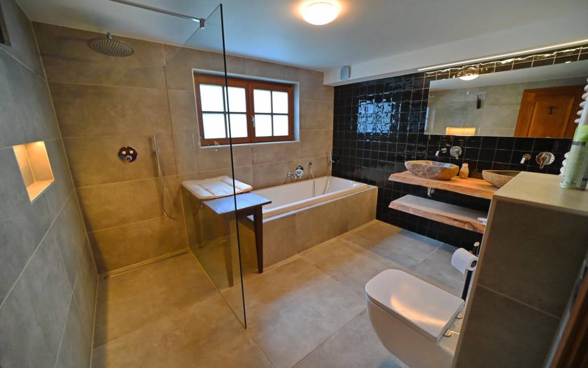 Photo of Bathroom in Weris