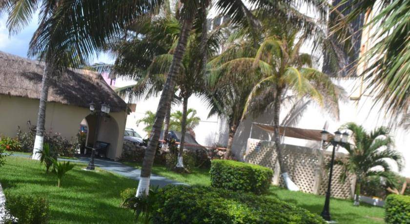 Photo of Others in Punta Cancun