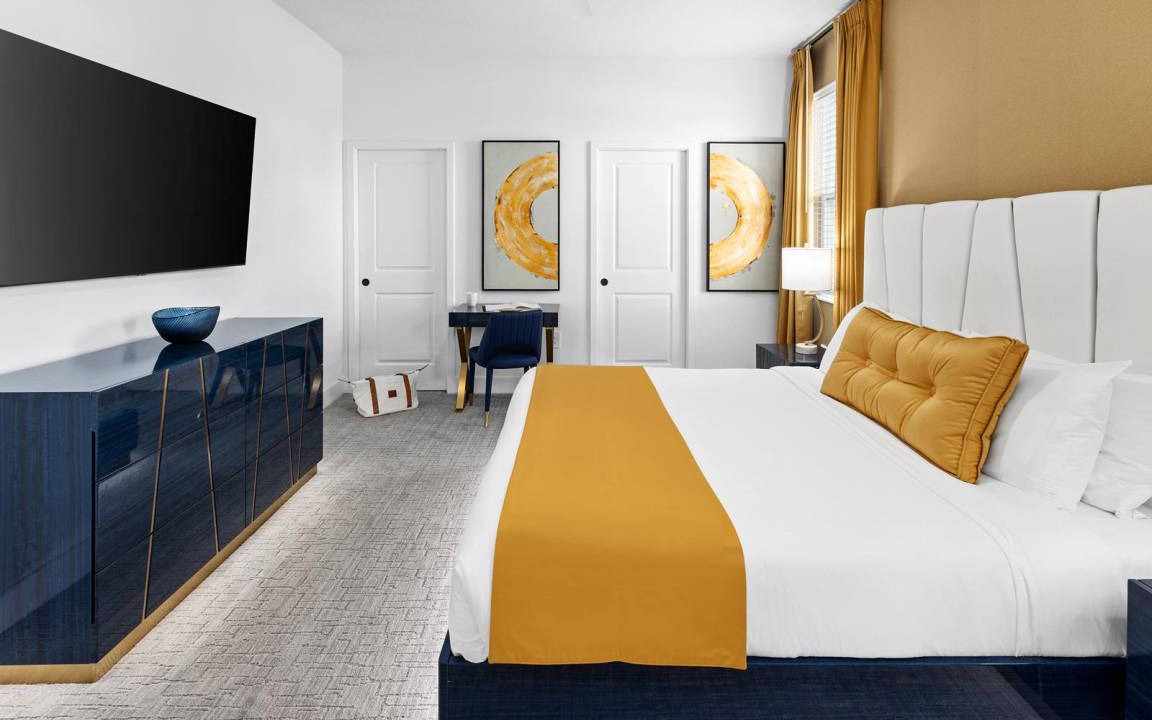 Photo of Bedroom in Florida Center
