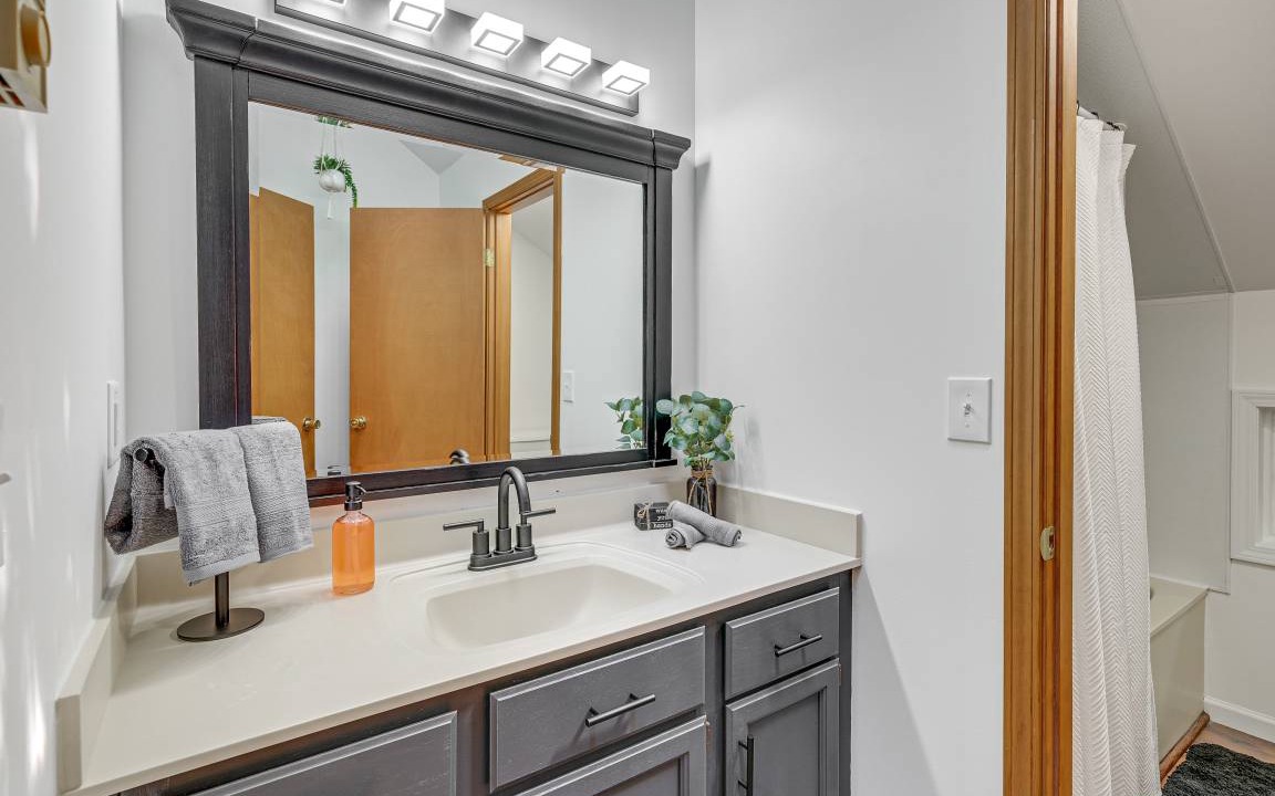 Photo of Bathroom in Alden