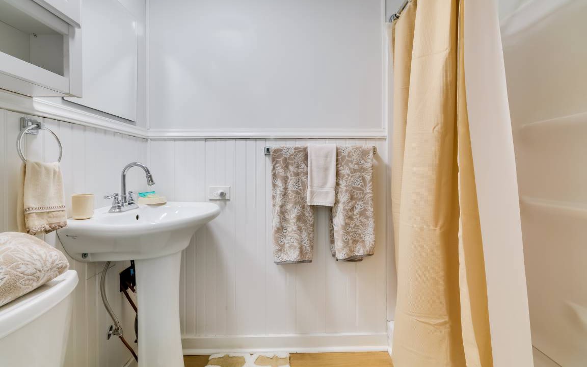 Photo of Bathroom in Dunnellon
