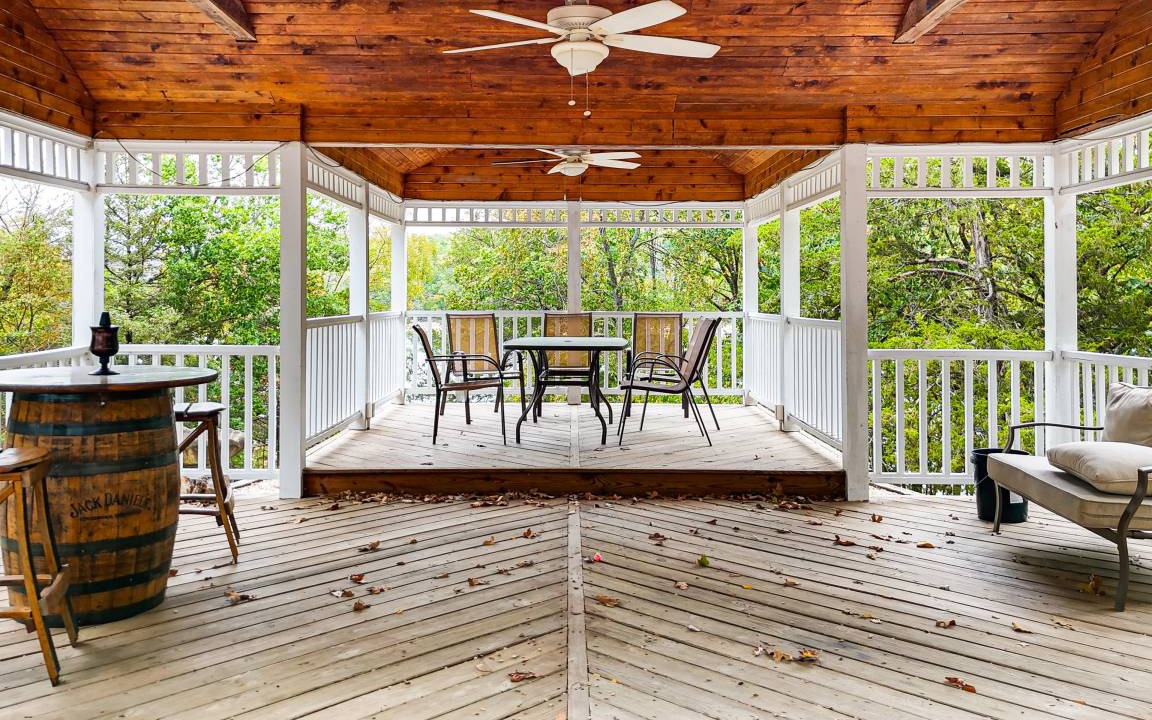 Photo of Patio Balcony in Sylvan Shores