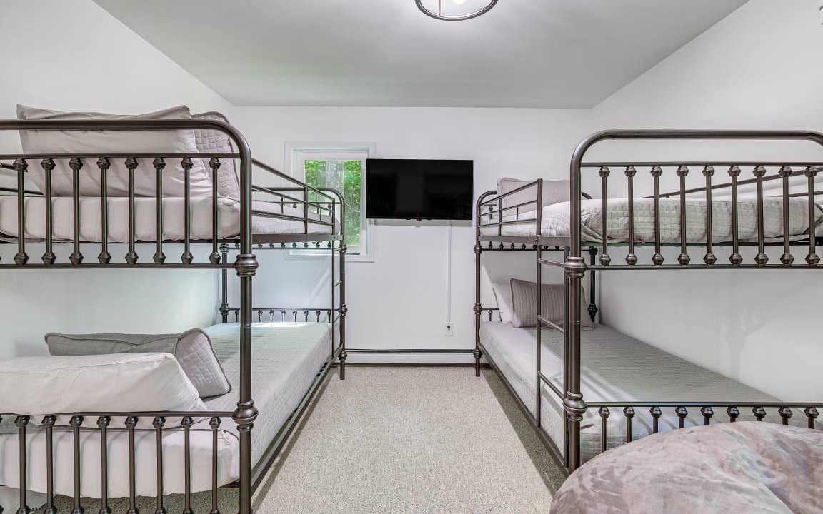 Photo of Bedroom in Alden