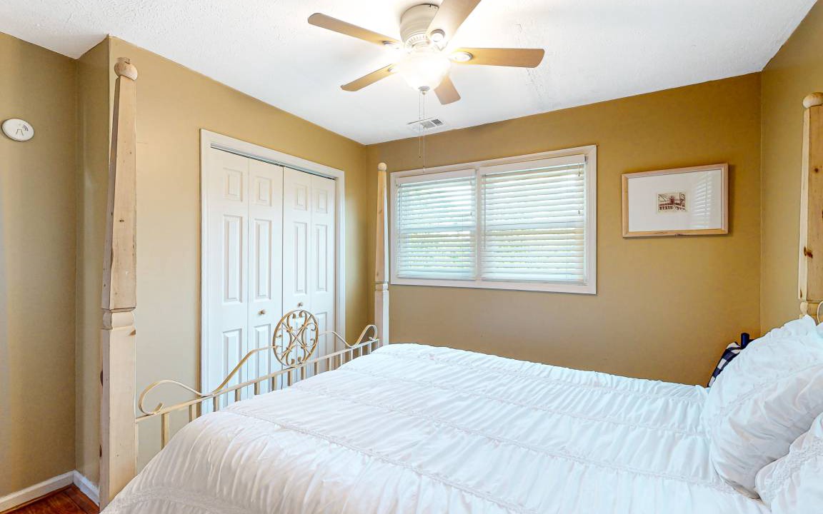 Photo of Bedroom in Atlantic Beach