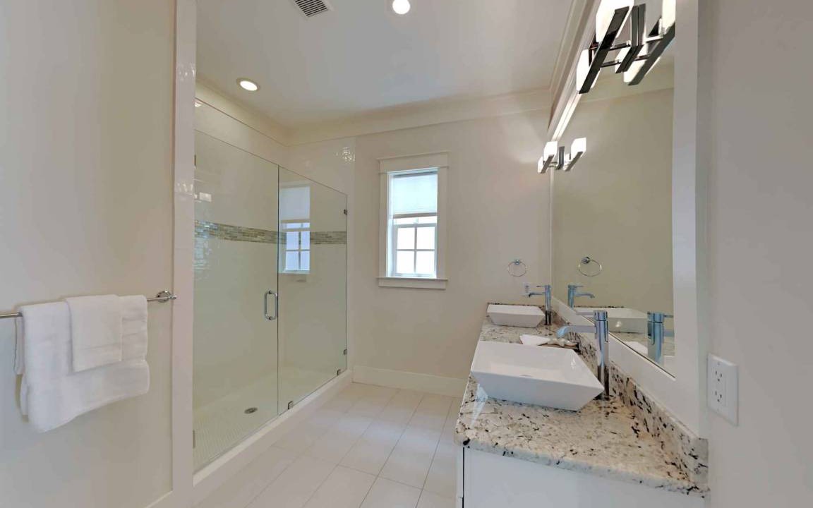 Photo of Bathroom in Lakeside at Blue Mountain Beach