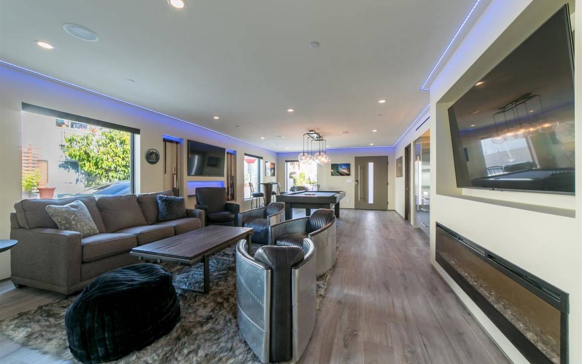 Photo of Livingroom in Balboa Peninsula