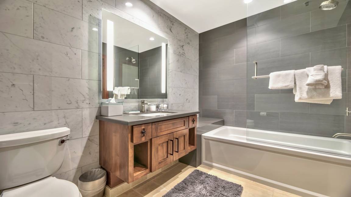 Photo of Bathroom in Lakeside Park