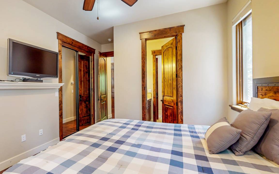 Photo of Bedroom in North Upper Truckee