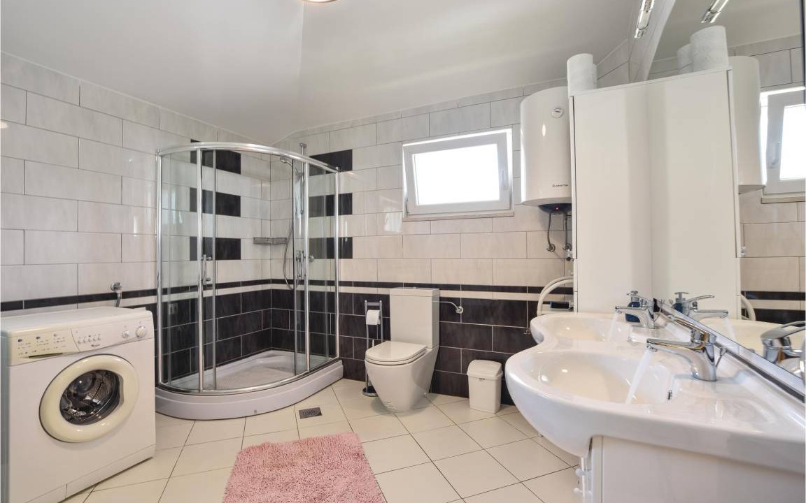 Photo of Bathroom in Dicmo