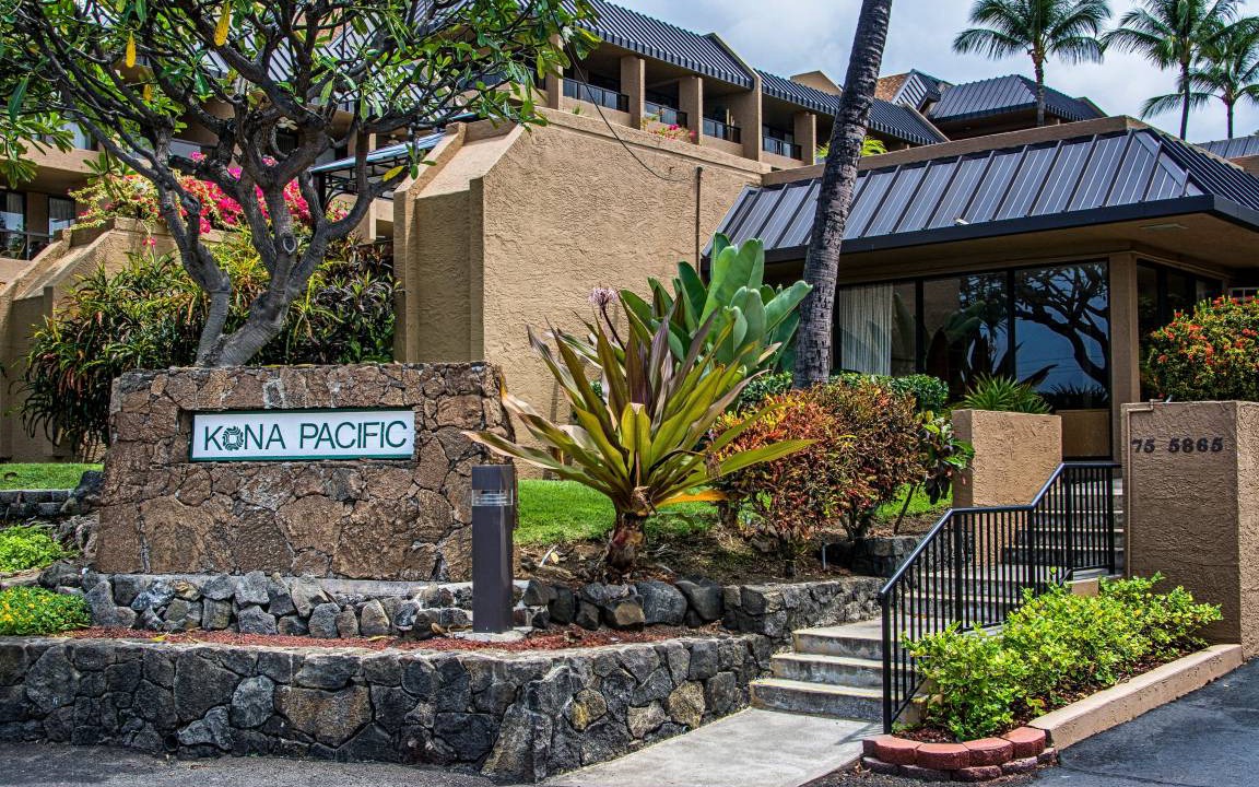 Photo of Others in Historic Kailua Village
