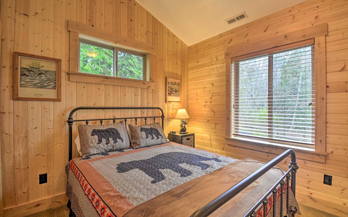 Photo of Bedroom in Port Angeles