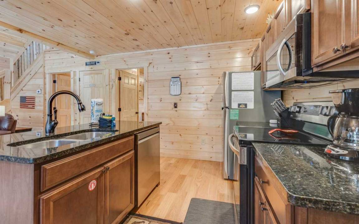 Photo of Kitchen in White Oak Lodge
