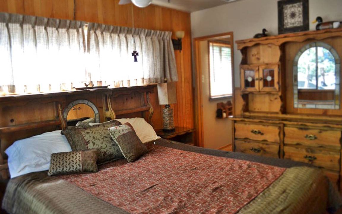 Photo of Bedroom in Idyllwild