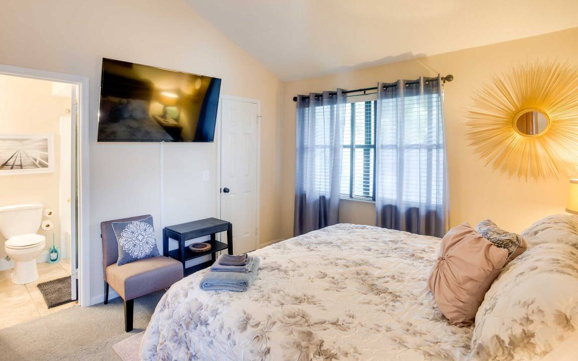 Photo of Bedroom in Saint Simons Island