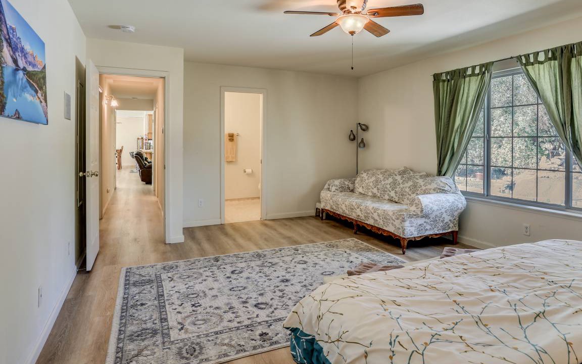 Photo of Bedroom in Mariposa