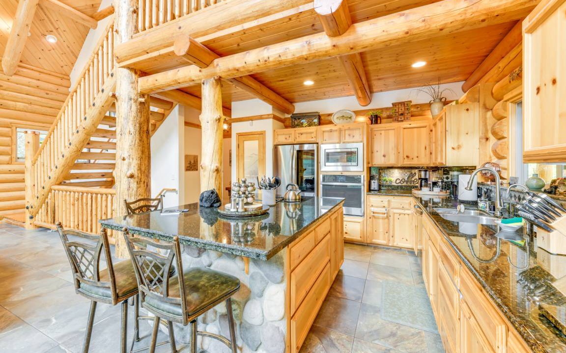 Photo of Kitchen in Shaver Lake