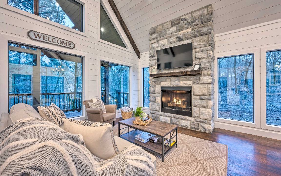 Photo of Livingroom in Broken Bow